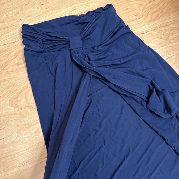 Navy Blue Flowy Strapless “Dress” with Middle Part - Picture 5 of 5